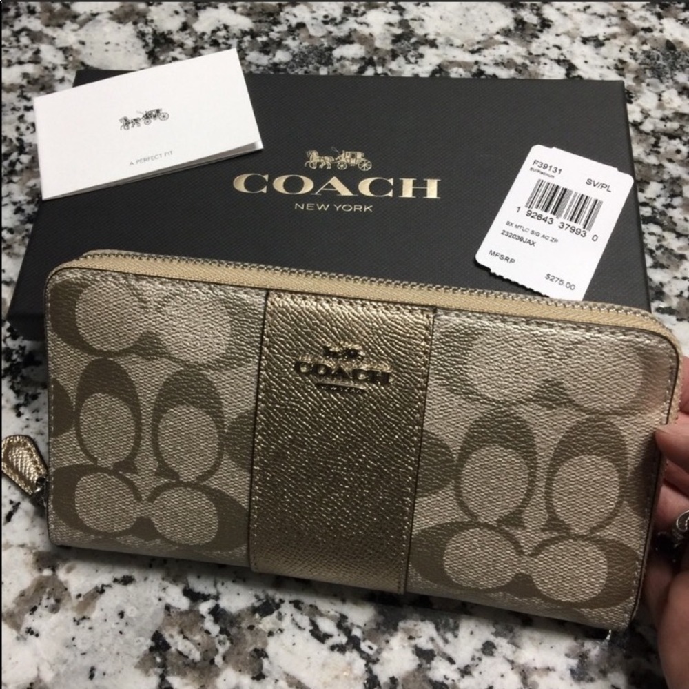 Coach NEW platinum, zip around expandable wallet